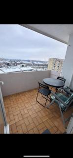 FeWo am Deich 3, zentral mit Flussblick, Balkon und Aufzug - 4