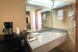 Seminole Inn Near New Mexico Hwy 62 - 2