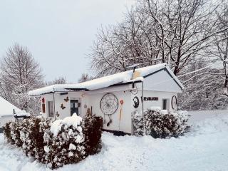 Cozy little Dreamcatcher jacuzzi incl - 0