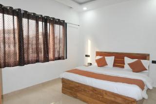 Hotel Ayodhya Grand-Luxury Stay Near Ram Mandir & Saryu Ghat - 3