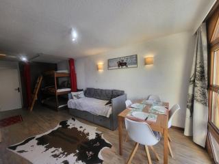 Charmant studio à Montgenèvre, proche centre, balcon ensoleillé - FR-1-266-255 - 0