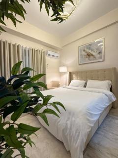 Aesthetic Condo Near Anjo World Free WIFI and Pool - 6