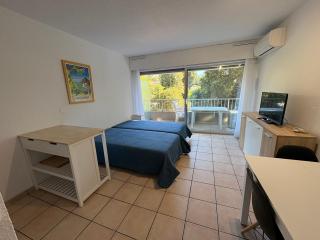 Studio idéal centre-ville St-Raphaël, climatisé, proche plage et commerces, balcon, WI-FI, parking optionnel - FR-1-466A-35 - Saint-Raphaël - 3