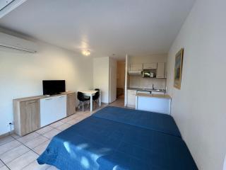 Studio idéal centre-ville St-Raphaël, climatisé, proche plage et commerces, balcon, WI-FI, parking optionnel - FR-1-466A-35 - Saint-Raphaël - 2