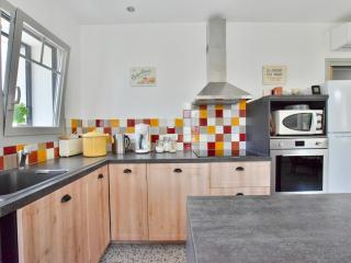 Maison rénovée, confort moderne, quartier calme, parking - FR-1-498-120 - 6