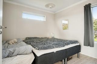 Architect-Designed House With Sea Views - 5