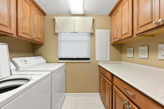 Navarre Towers #902 - 1