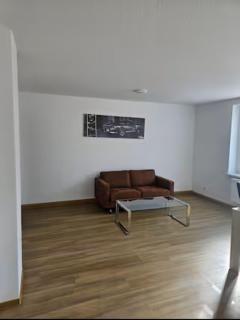 Schöne Vollausgestattete Monteurs- Gästewohnung nähe Raffinerie Leuna und Geiseltalsee für 2 Personen 0302 - 1