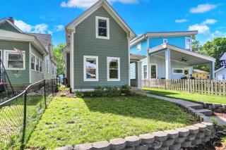 Fountain Square Gem with Rooftop Patio & Fire Pit- Family Friendly - 8