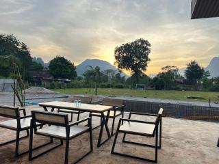 Una Backpackers Hostel - 0