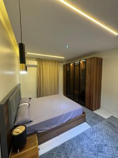 شقه ارضي بحديقه خاصه - 5