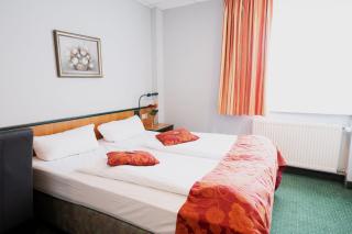 Hotel Landhaus Dierkow - Rostock - 1