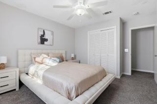 Comfortable 2BR2BA with Modern Touches - 0