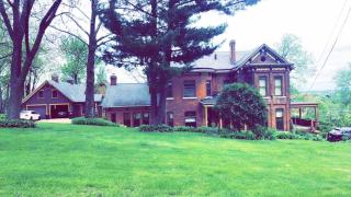 Large Historic Mansion - 9