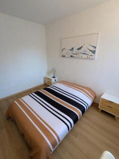 Central spacious flat with private parking - 2