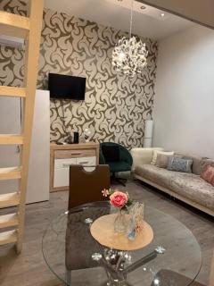 Roland Apartman Downtown - Almassy - 0