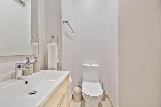 Sophisticated Studio in Rosebank's Premier Address - 7