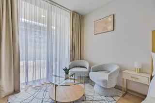 Sophisticated Studio in Rosebank's Premier Address - 8