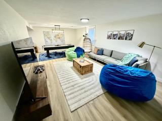 Family Fun Hub - Games, Hot Tub, Putting Greens - 6