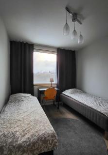 Big Apartment, 4 Bedrooms, Sauna, free parking - EV Charging - 5