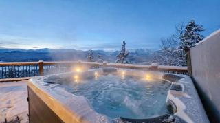 3BR+Loft Modern Mountain Retreat w Hot Tub - 7