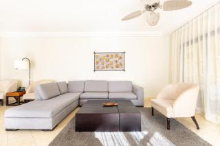 Beautiful 3BR Condo with Private Terrace and Picuzzi, Just Steps from Cap Cana Marina - 8