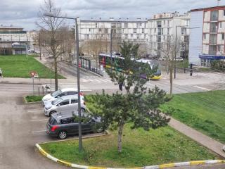 T3 lumineux avec grande terrasse et parking sécurisé - 2