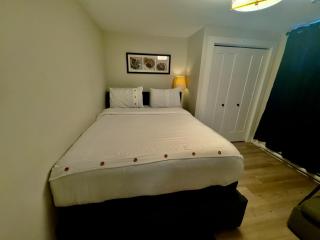 Cozy Apartment close to Moncton Airport - 8