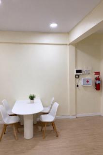 Caesars Corner Entire Place Cozy & Stylish Stay - 2