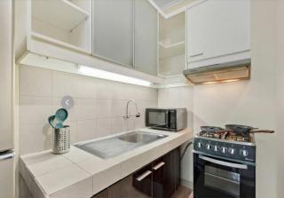 Golf View Apartment 2BR - Spacious, Comfortable - Pondok Indah - 4