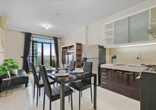 Golf View Apartment 2BR - Spacious, Comfortable - Pondok Indah - 6