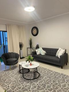 Spacious Executive Luxury Apartment - 0