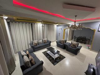 Quality apartment with shared living room - 3