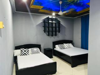 Quality apartment with shared living room - 1