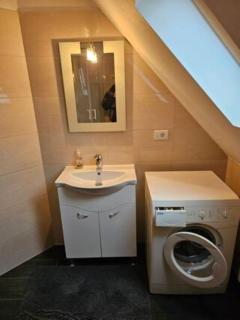 Schöne Vollausgestattete Gästewohnung Direkt in der Gartenstadt Leuna und nähe Geiseltalsee für 4 Personen 2407 - 2