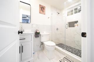 16-2 - 4BR Family Home in Worcester Near Parks - 1