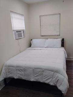 Stylish Westside Retreat - Your Jacksonville Getaway! - 2