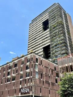 Art, design and urban life in Medellín loft - 5