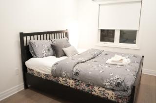 Spacious Oakville Getaway Perfect for Families - 4