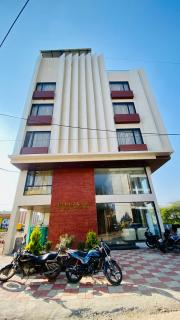 Golden Sands Hotel & Banquet - 4