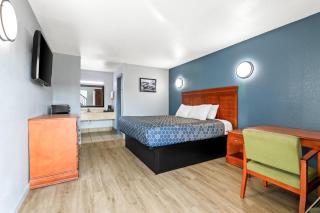 Americas Best Value Inn-Indianola - 2