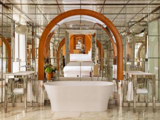 Hôtel Le Royal Monceau Raffles Paris - 1