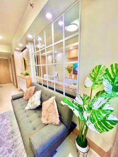 Scandi-Style & Organic condo Shore 3 MOA - 9