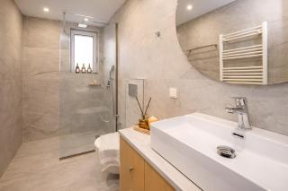 Singer Suite Kalamata , Close to Center & Easy Street Parking - Kalamata - 9