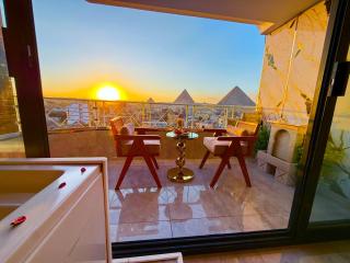 Zoom Pyramids View inn - 7