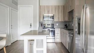 Landing Stylish 1BD Game Room Courtyard - 8