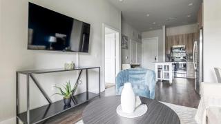 Landing Stylish 1BD Game Room Courtyard - 3