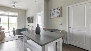 Landing Stylish 1BD Game Room Courtyard - 1