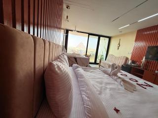 Zoom Pyramids View inn - 3