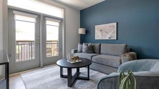 Landing Amazing 1BD Courtyard Yoga Studio - 0